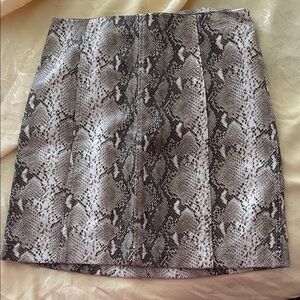 Honey Punch Black and Gray Snake Print Pencil Skirt